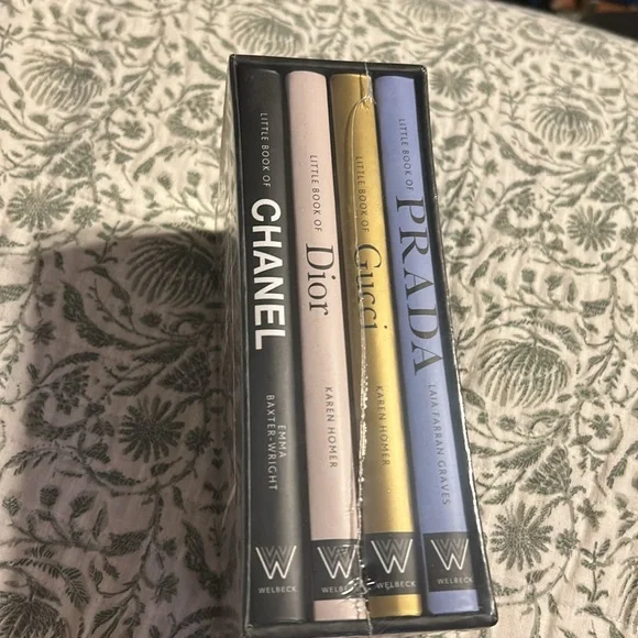 Little Guides to Style Box Set - Black and White - Picture 3 of 4